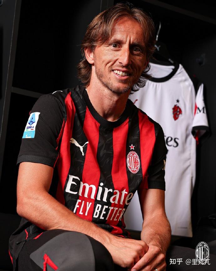 MLB》13轰暂居全垒打王 大谷翔平超扯坏球照样轰出去