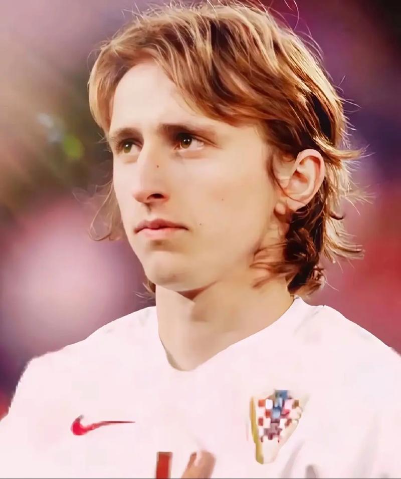 湖人惨败马刺：东契奇独木难支，角色球员该背锅？