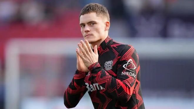 电竞+美食+二次元！首届永盛里电竞嘉年华正在进行中，今晚还能冲！