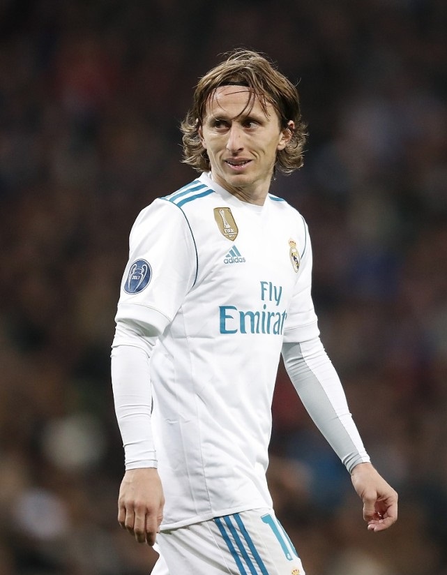 马克西43分詹姆斯31+8+9 湖人负76人止步4连胜