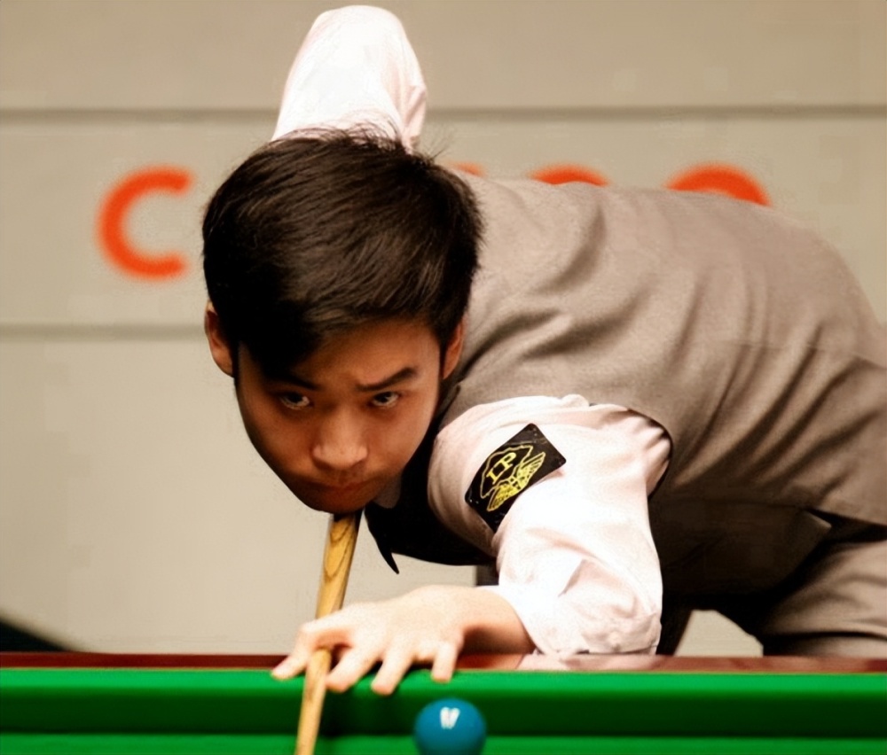 中国围棋协会严罚首例职业棋手比赛中手机作弊行为.