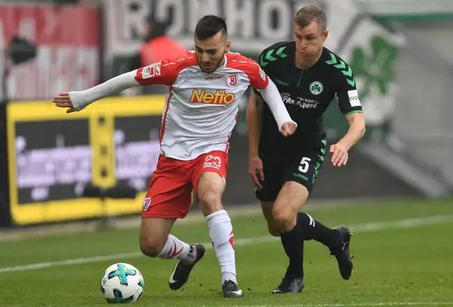 中国围棋协会严罚首例职业棋手比赛中手机作弊行为.